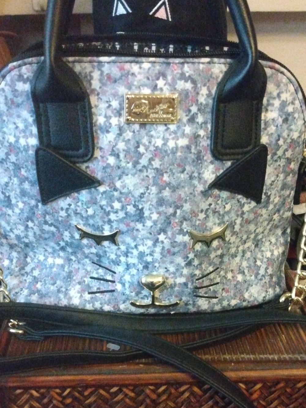 Betsey Johnson Lavender/ Blue Speckled Satchel with Black Trim Cat Face - Picture 2 of 5